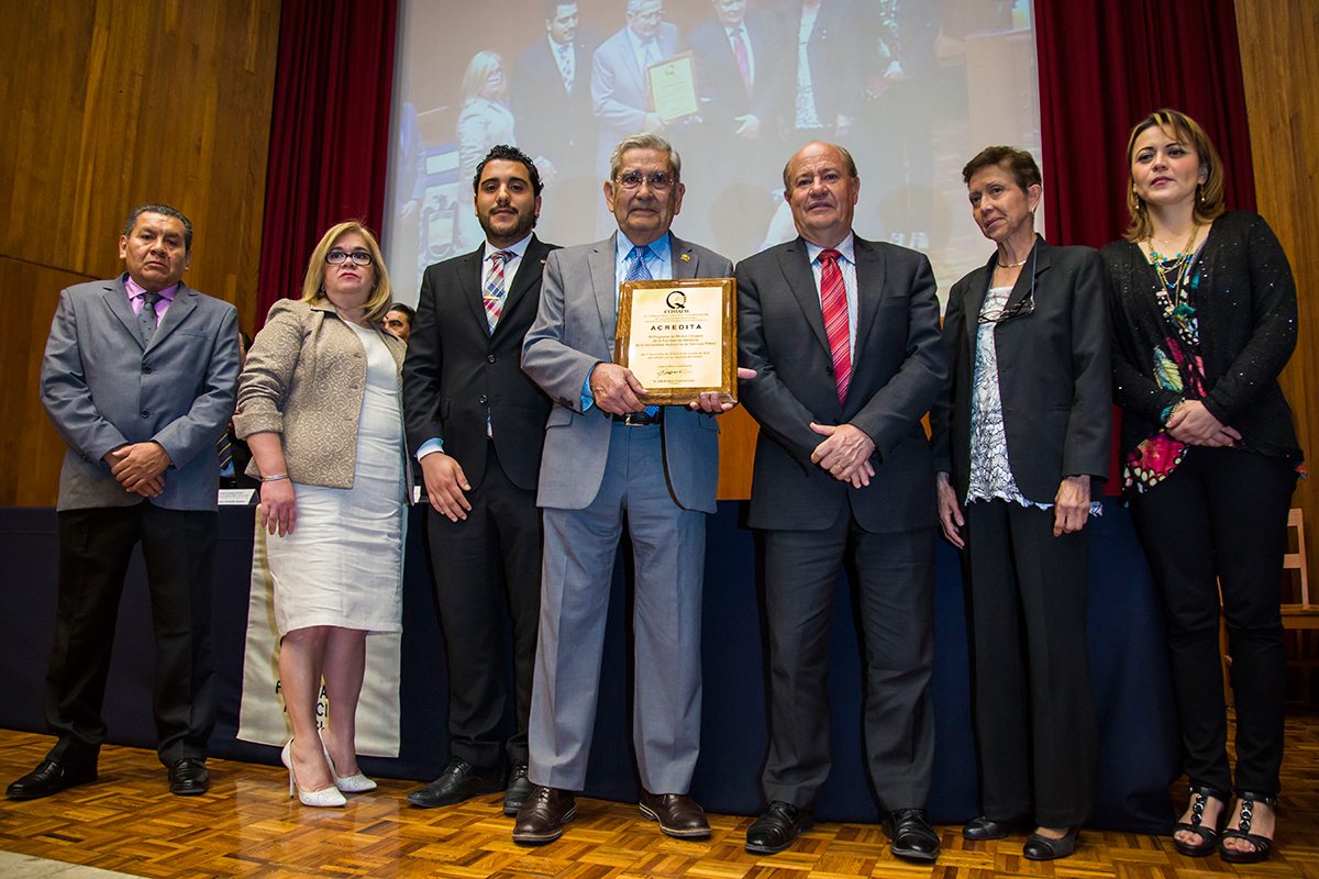 Uaslp Recibe La Acreditacion Nacional De Calidad A Su Carrera De Medicina Parlamento Universitario